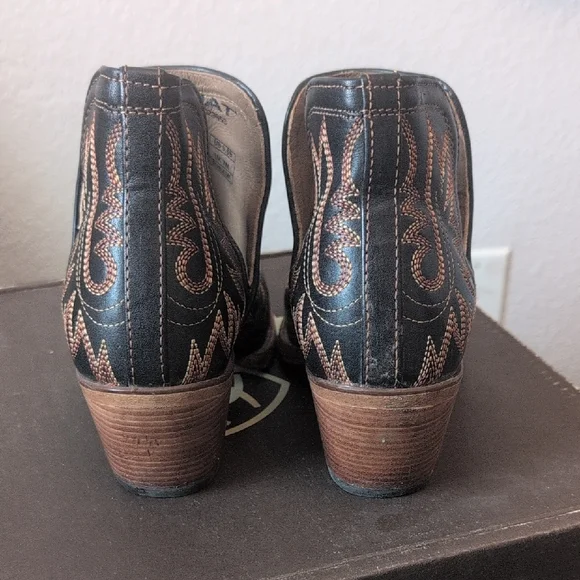 Embroidered Black Ankle Booties - Picture 4 of 6